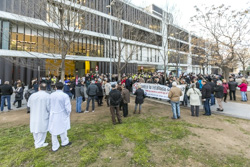 Manifestació per demanar millores en el servei d'Urgències de l'Hospital Parc Taulí. 